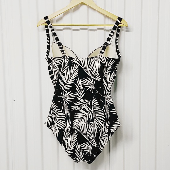 NWOT Mark & Spencer Secret Slimming Swimsuit - Picture 4 of 8